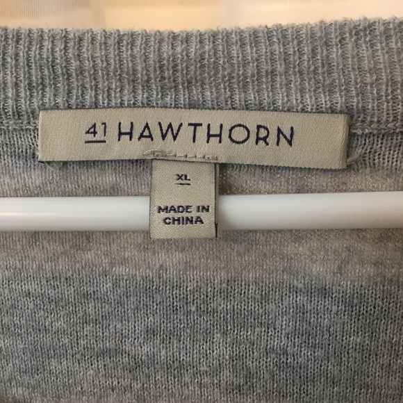 Striped Sweater with heart designs - Picture 3 of 5